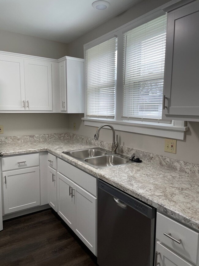 Photo - 147 Conrad St