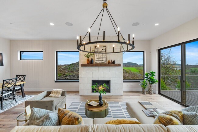 Photo - BRAND NEW LUXURY HOME!
