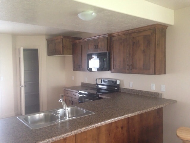 Photo - Great 4 Bedroom Townhouse in Ogden for Rent