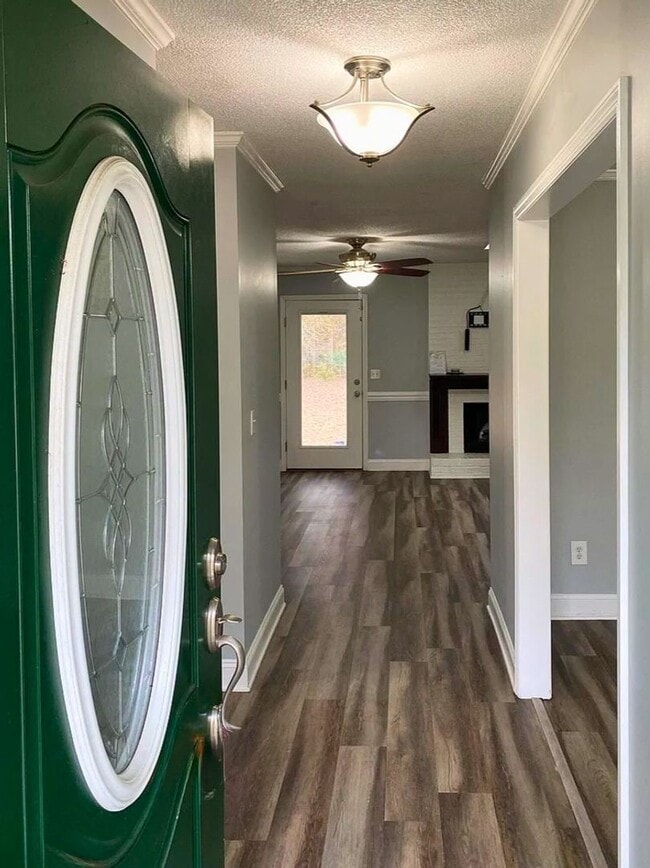 Photo - 3/2.5 bath home with large yard!