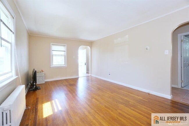 Photo - 19 W Prospect St