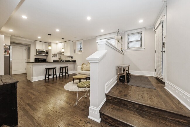 Photo - 924 W Schubert Ave Unidad G