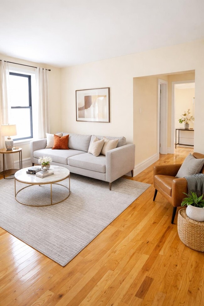 Building Photo - 609 W 196th St Unit 1E