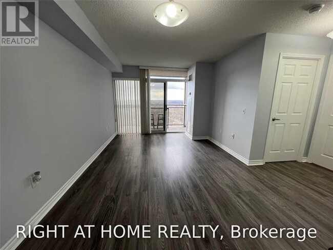 Photo - 55 Strathaven Dr Unit 1808