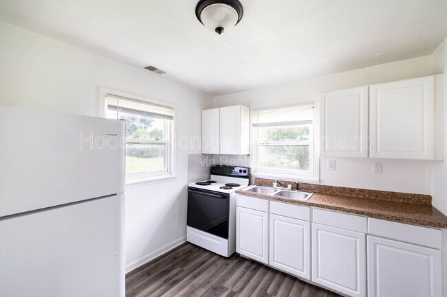 Photo - 6119 Nimitz Dr