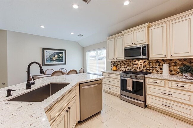 Photo - 3034 Glenthorpe Ln