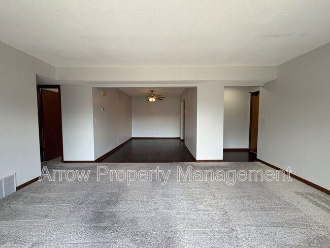 Photo - 3831 S 46th St Unidad 11