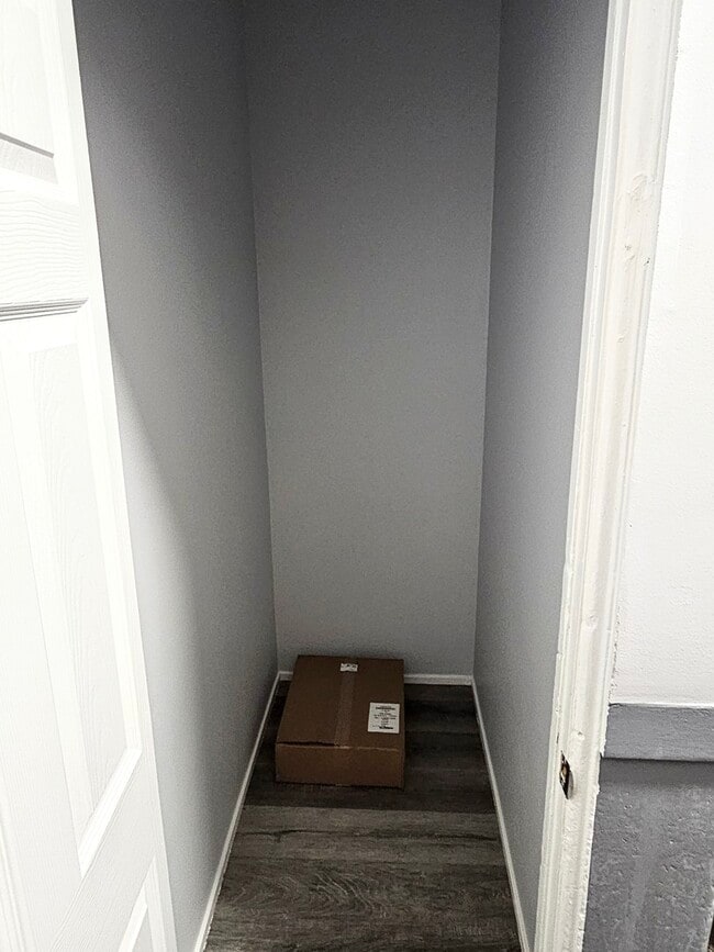 Photo - 1415 W Erie St