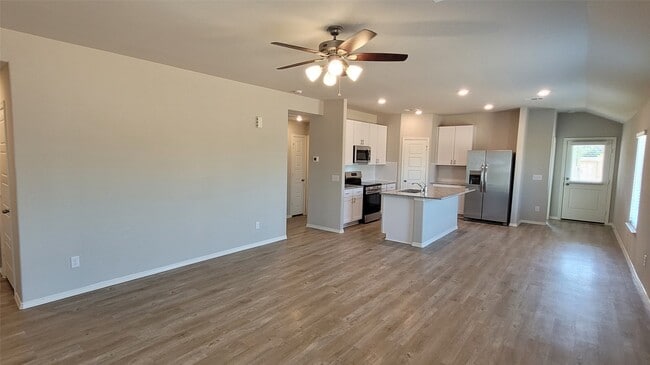 Photo - 526 Dalloway St