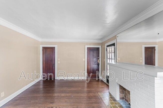 Photo - 5303 Charlotte St Unit 1