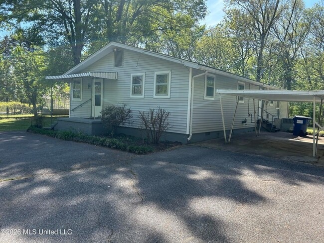 Photo - 3464 S Red Banks Rd