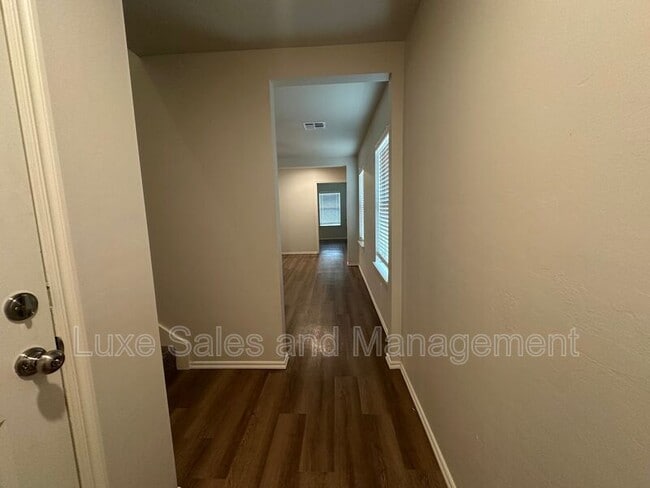 Photo - 10814 NW 119th St