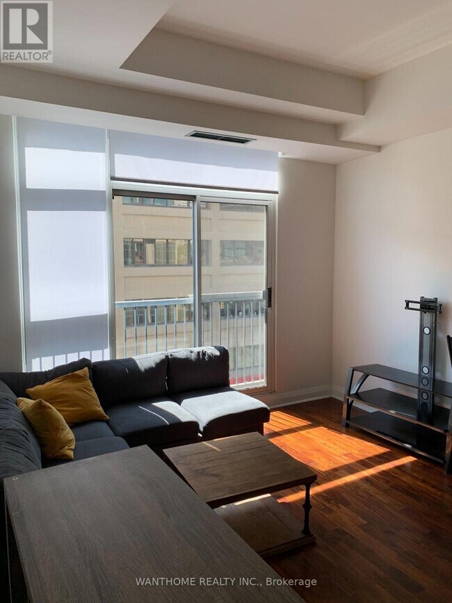 Photo - 8 Wellesley St E Unit 506