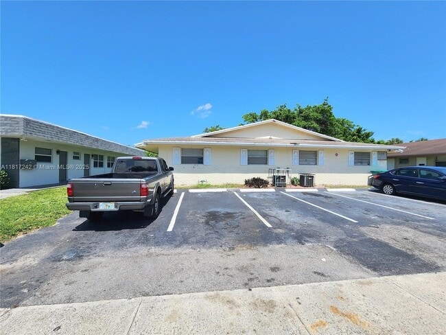 Photo - 2254 NW 59th Terrace Unidad 2254 Rental