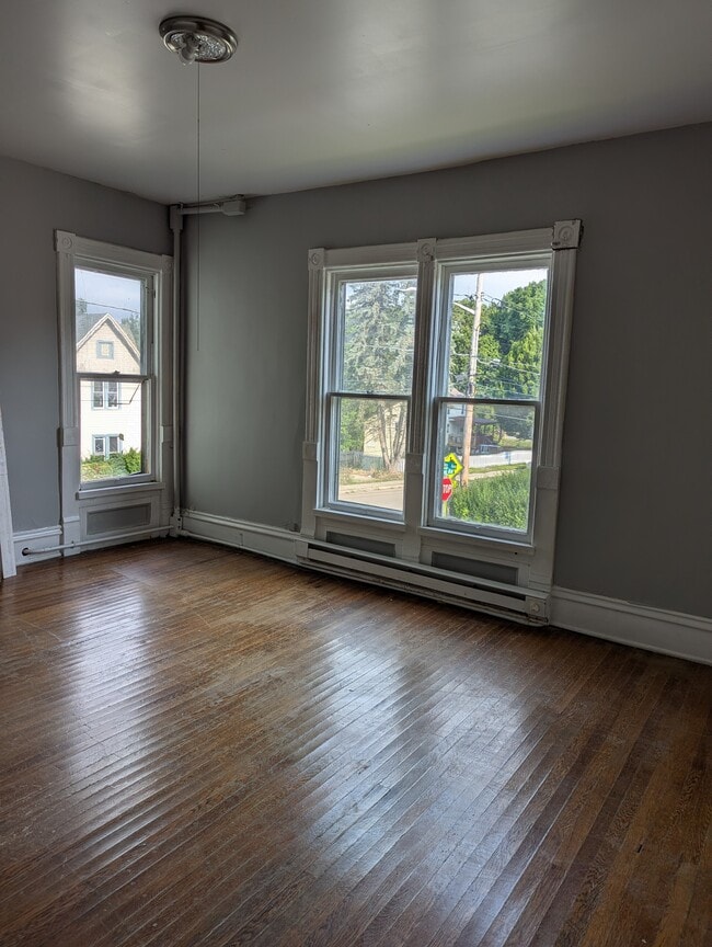 Photo - 225 Forest Ave