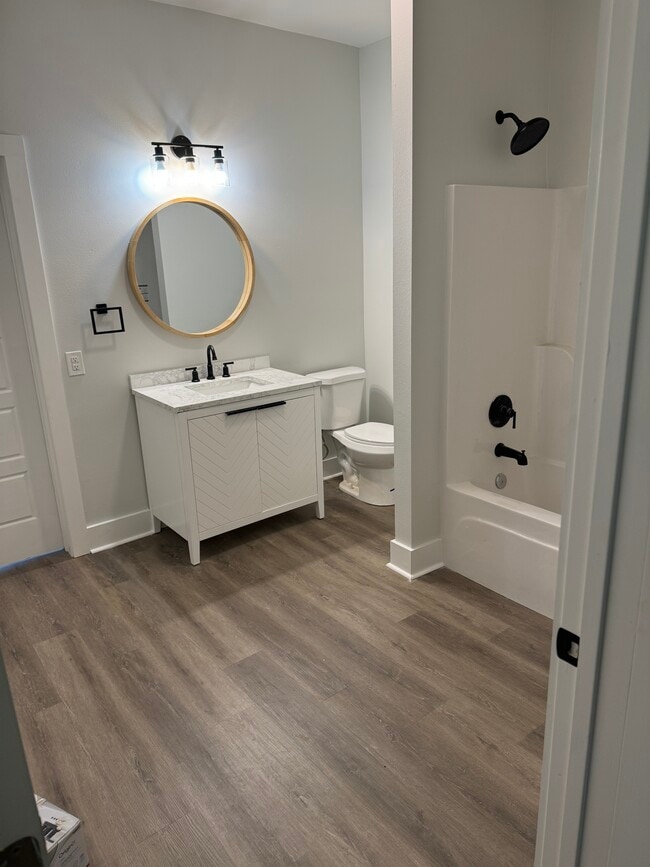 Photo - 631 University Walk Unit 1