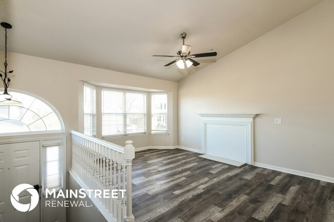 Photo - 3304-3305 5 Oaks Dr