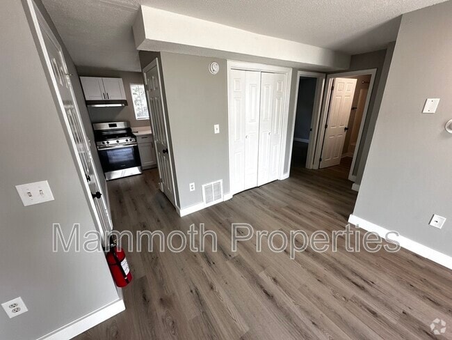 Building Photo - 675 Corning Rd Unit 3 Rental