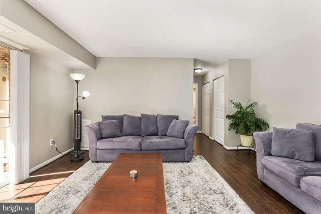 Photo - 1541 Colonial Dr Unit 103