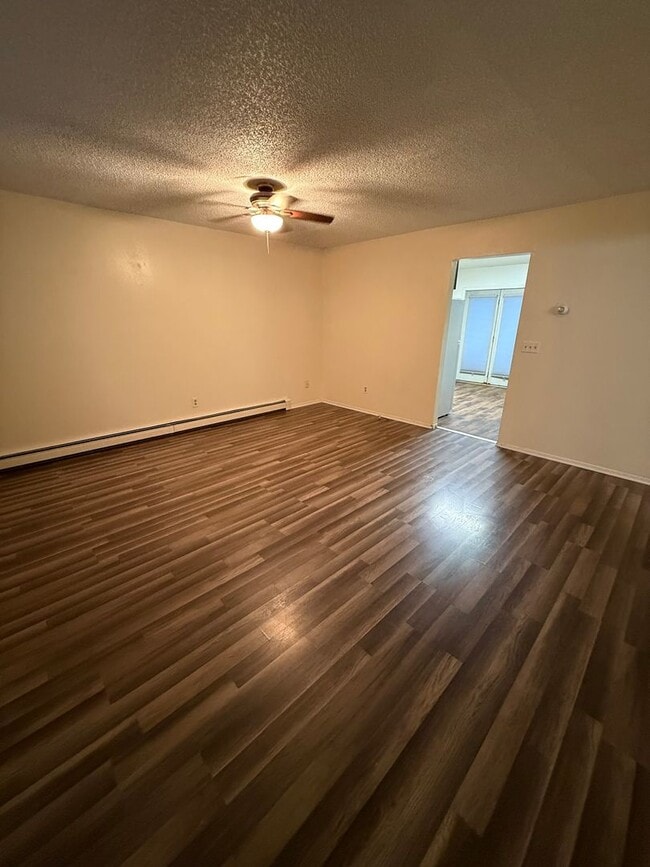 Photo - Biathalon Ave. (3588) Unit B