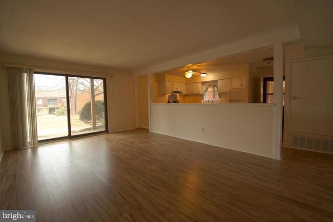 Photo - 905 Meadow Woods Ln