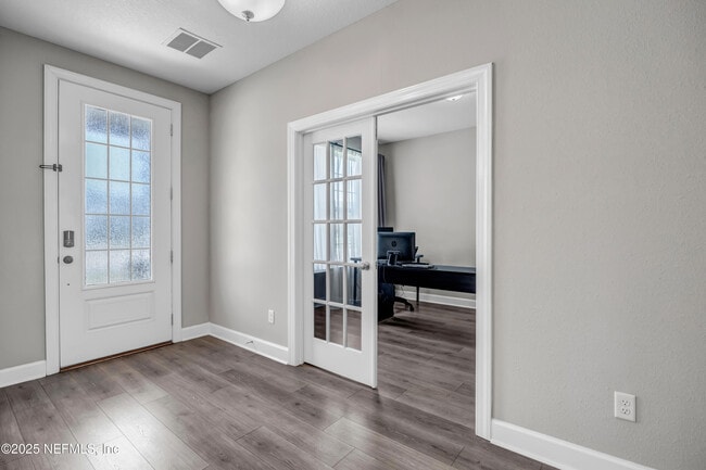 Photo - 23 Catesby Ln