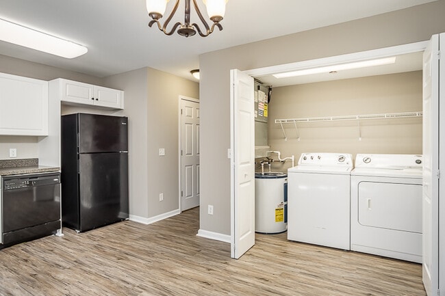 Photo - 402 Ellis Ave