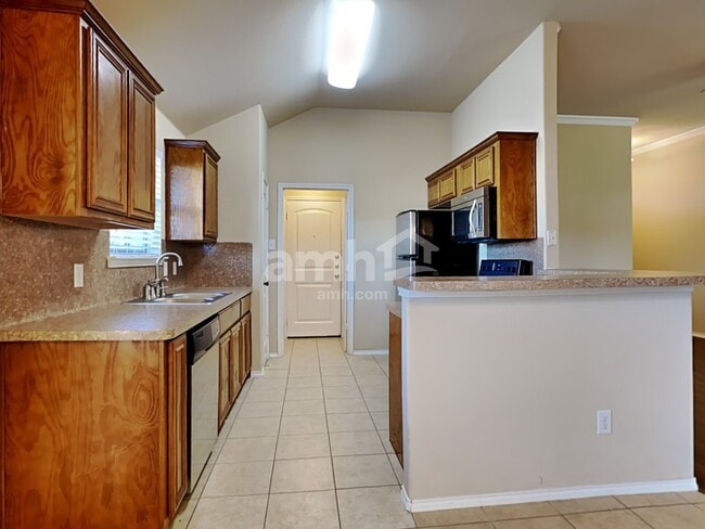 Photo - 313 Wonder Oak Ct
