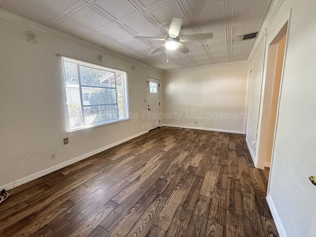 Photo - 840 Lake Ave