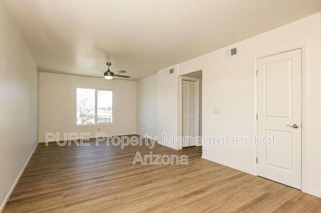 Photo - 6077 N 60th Ave Unit #201