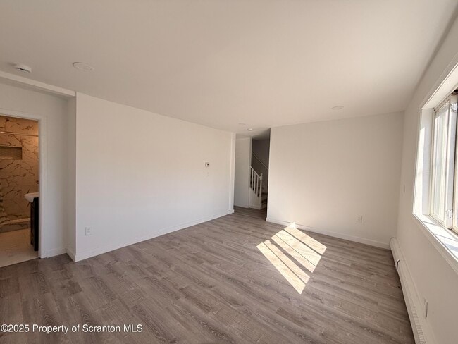 Photo - 330R Cherry St