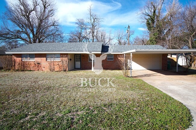 Building Photo - 505 Turtle Creek Dr