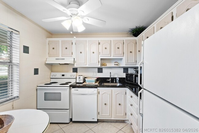 Photo - 3 Abbey Ln Unit 102