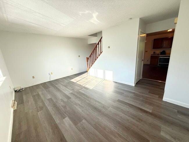 Photo - 9 Jewett St Unidad 11