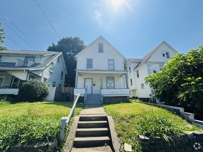 Building Photo - 334 Clarendon Ave NW Rental