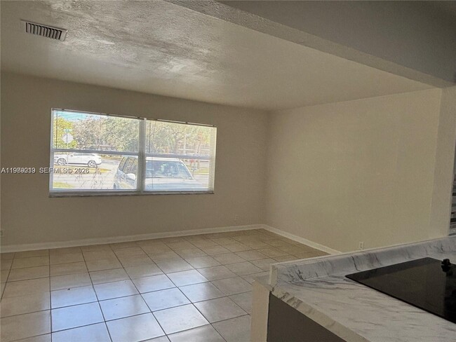 Photo - 543 SW 61st Terrace