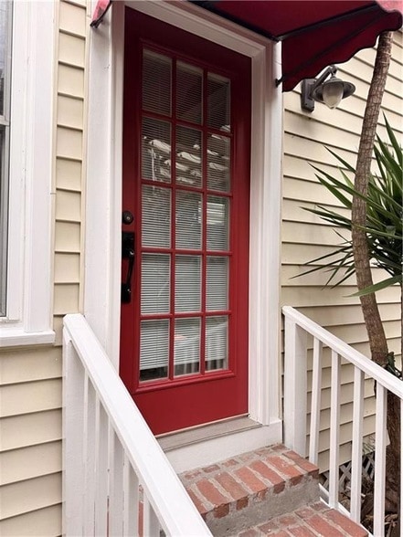 Photo - 611 Lyons St