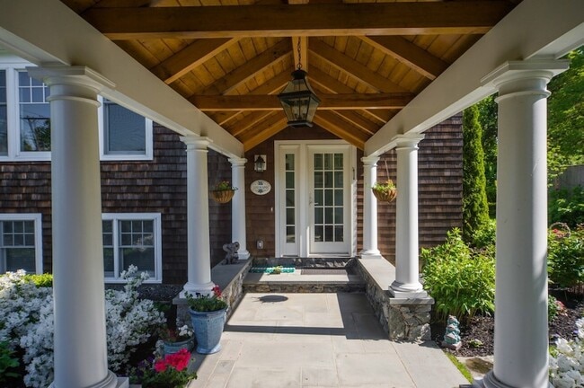 Photo - 190 Coggeshall Ave