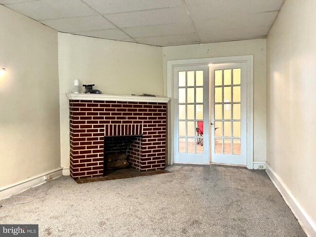 Building Photo - 1305 Dyre St Unit 1ST FL Rental