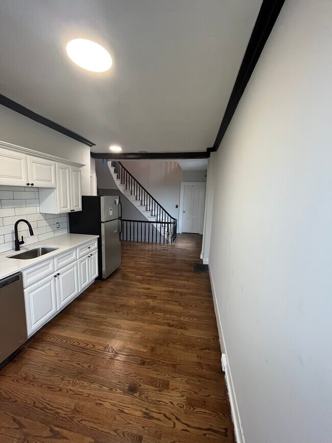 Kitchen - 267 Orange St Unit 2