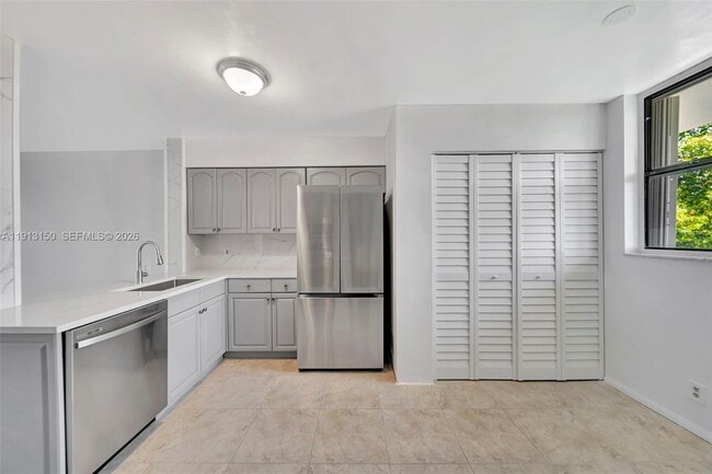 Photo - 117 Lake Emerald Dr Unit 408