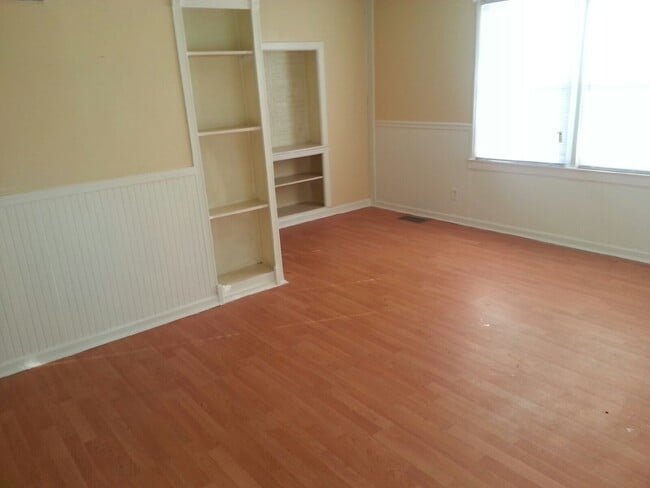 Photo - 3207 N Bolton Ave