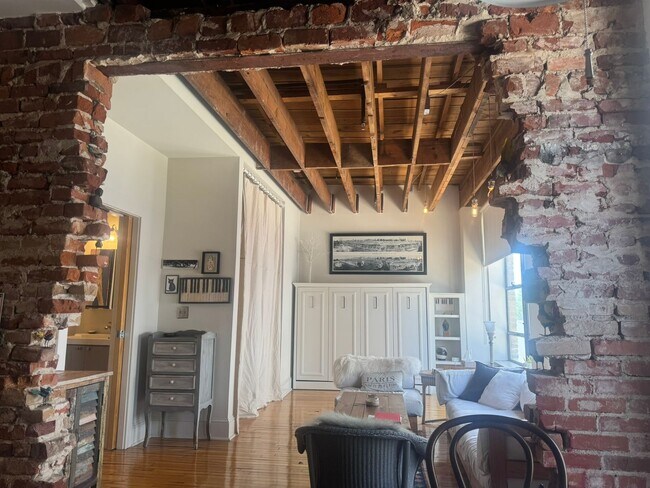 Photo - Knoxville Downtown living, just steps from Market Square!!  Historic Daylight Building - Studio u...