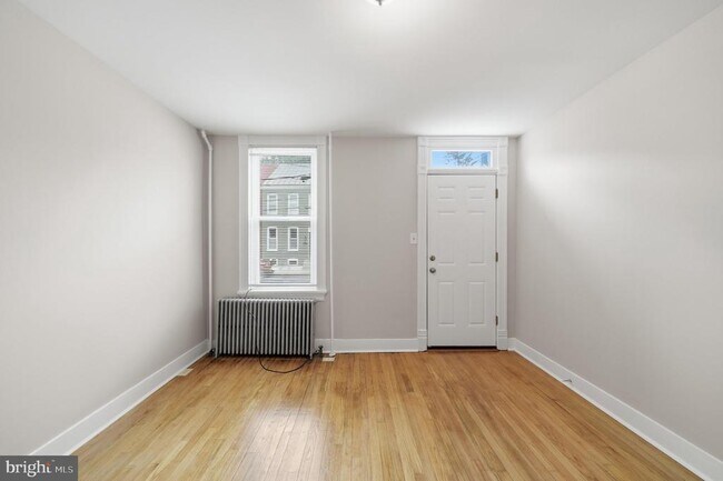 Photo - 403 W South St