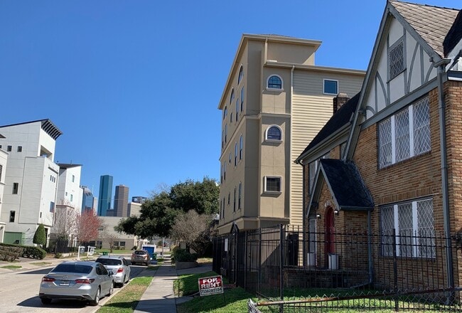 Building Photo - 401 W Clay St Unit 3
