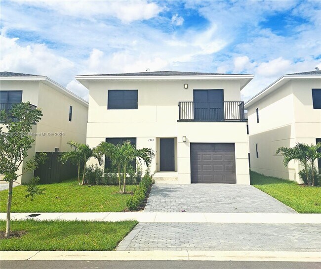 Photo - 1373 NW 1st St