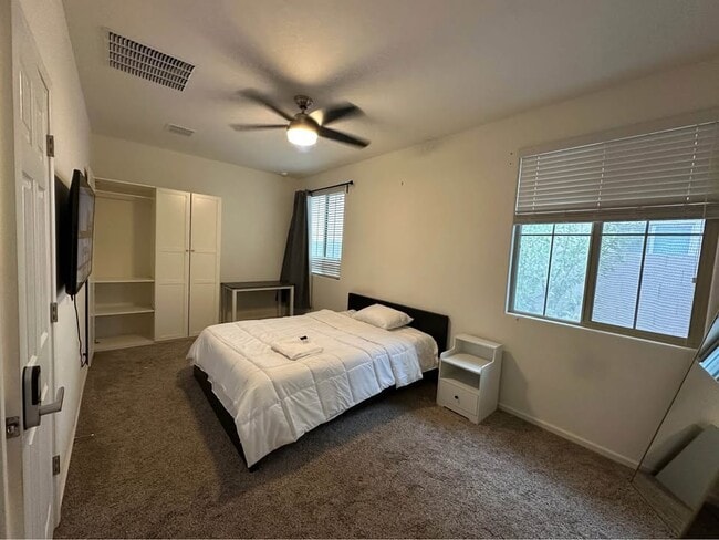 Photo - Layton lake private room