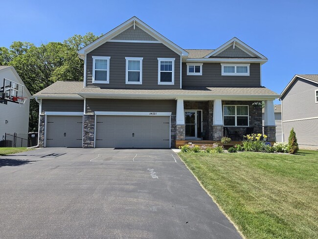 Building Photo - 14021 Cheshire Ln N