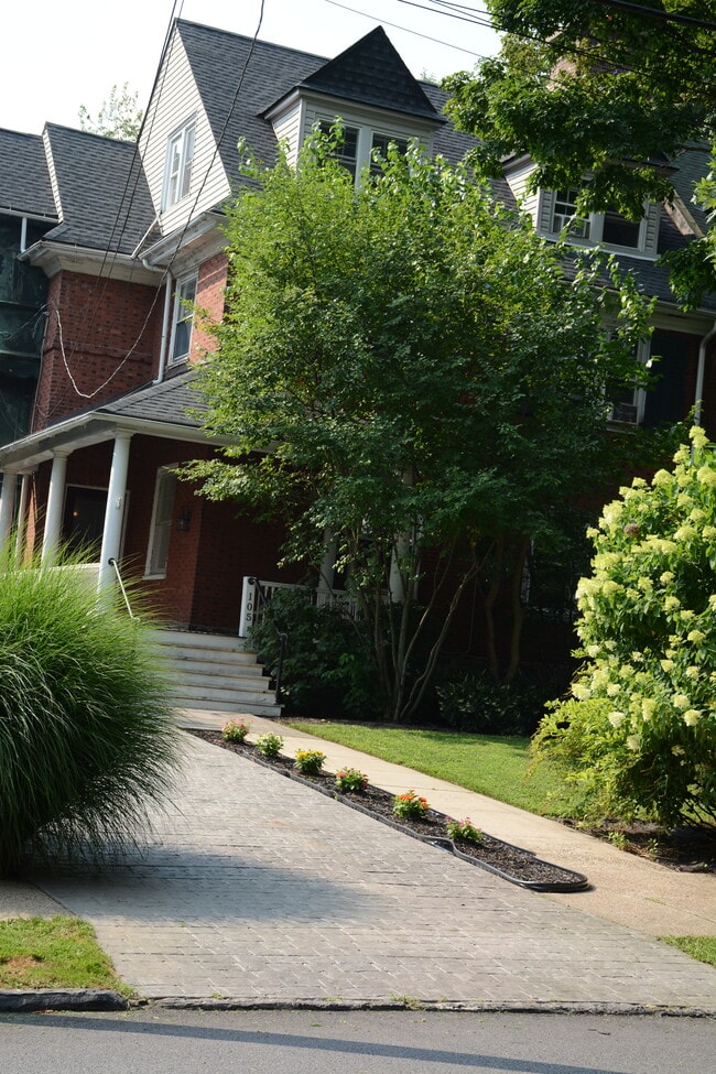 105 E. Gowen Ave. Unit #5 - 105 E Gowen Ave Unit #3