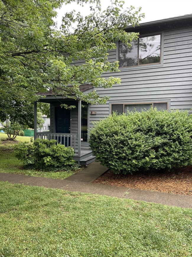 Building Photo - 161 Harvest Dr